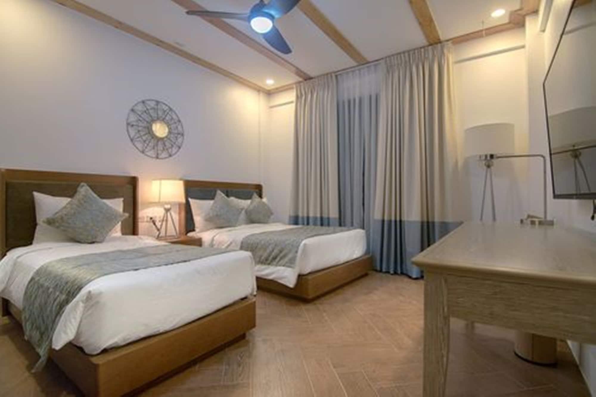 Thunderbird Resorts - Rizal Binangonan Exterior foto