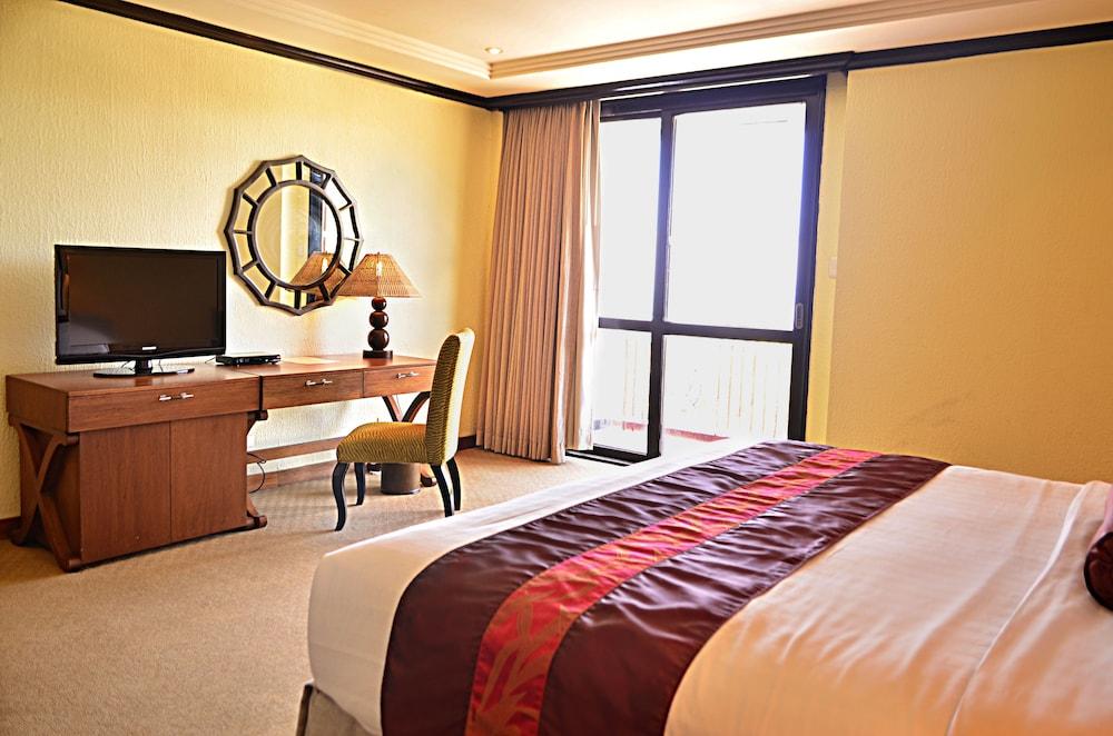 Thunderbird Resorts - Rizal Binangonan Exterior foto