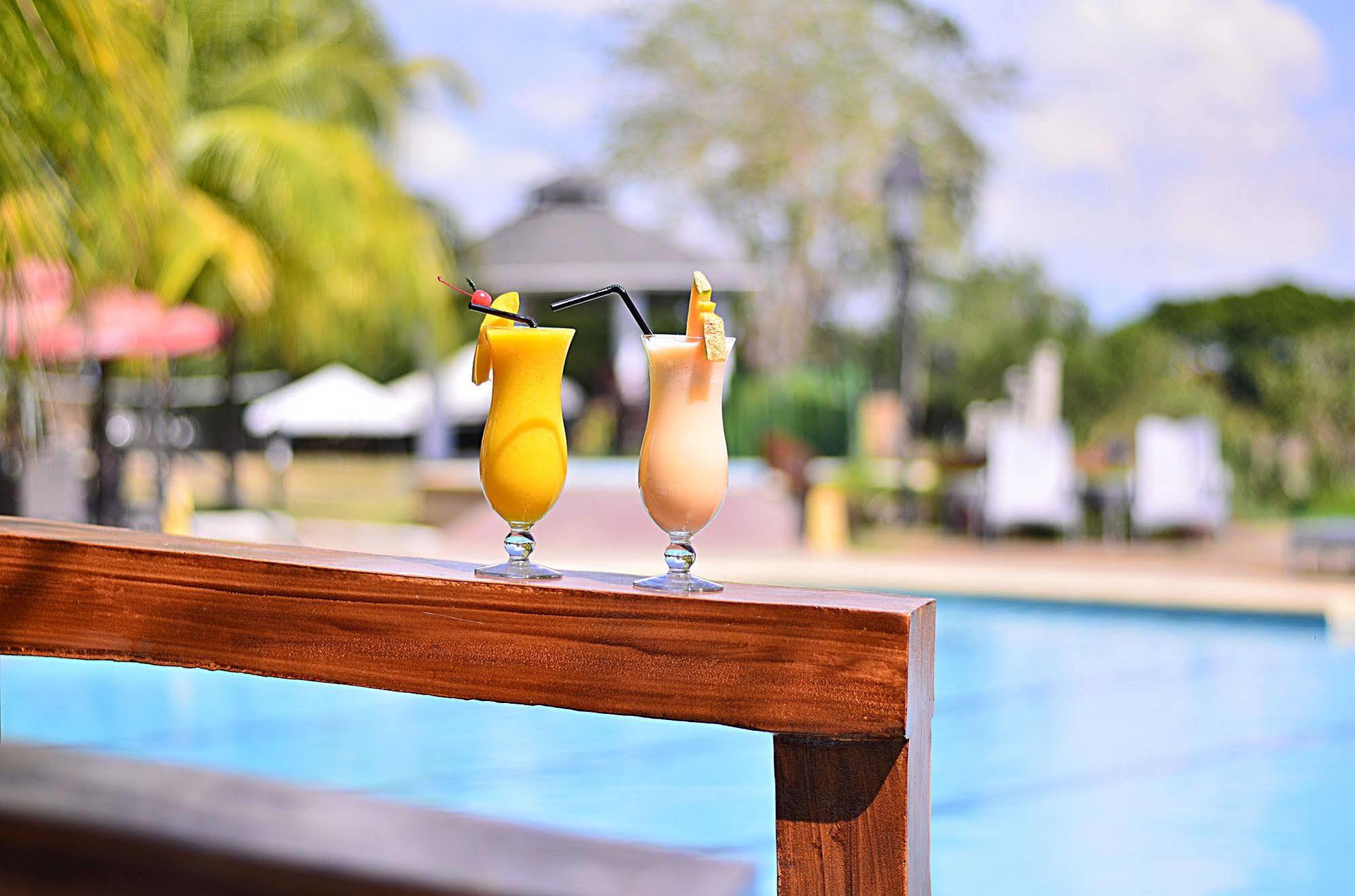 Thunderbird Resorts - Rizal Binangonan Exterior foto