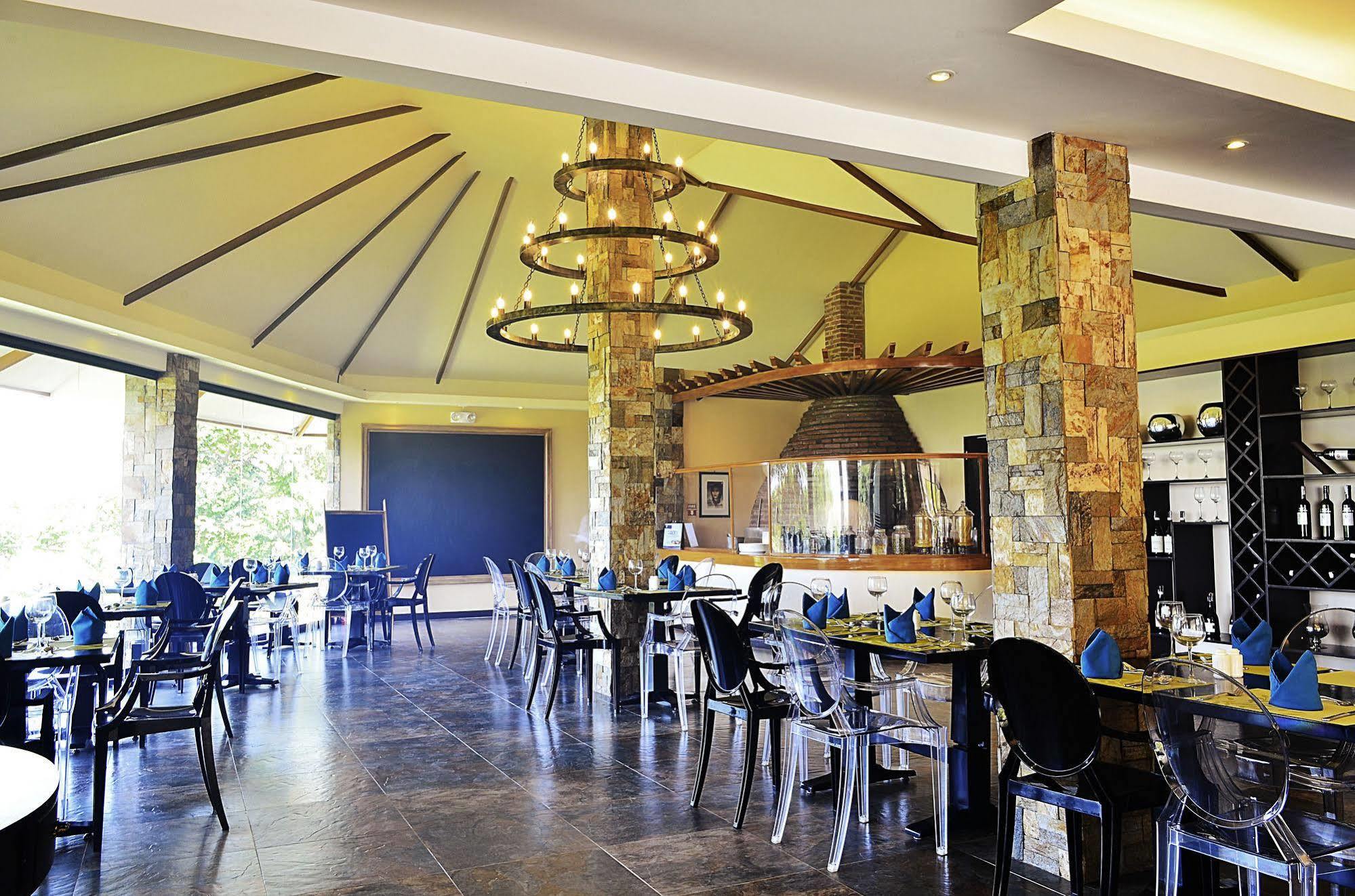 Thunderbird Resorts - Rizal Binangonan Exterior foto