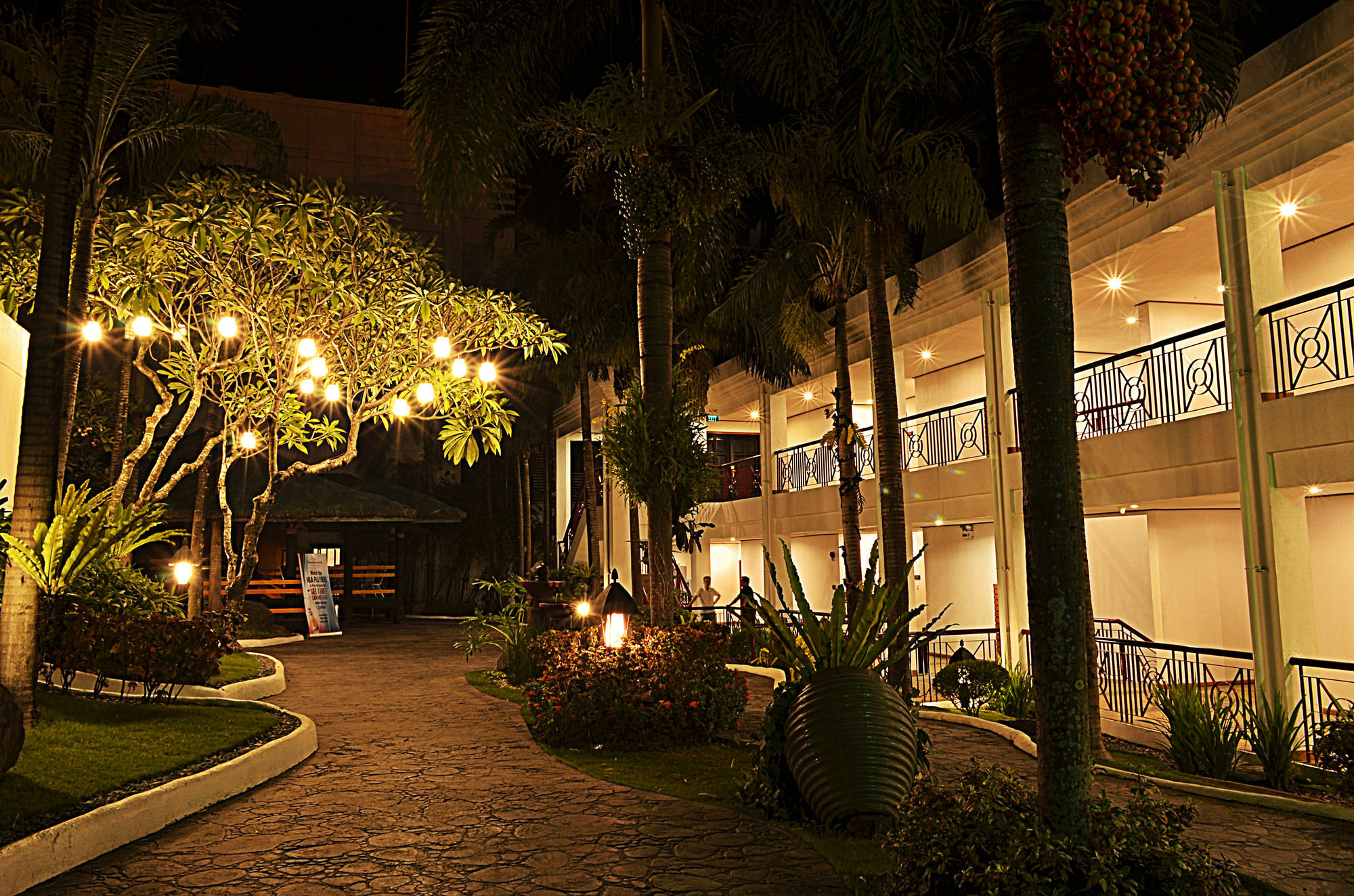 Thunderbird Resorts - Rizal Binangonan Exterior foto
